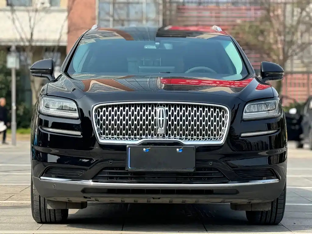 LINCOLN NAVIGATOR 2022