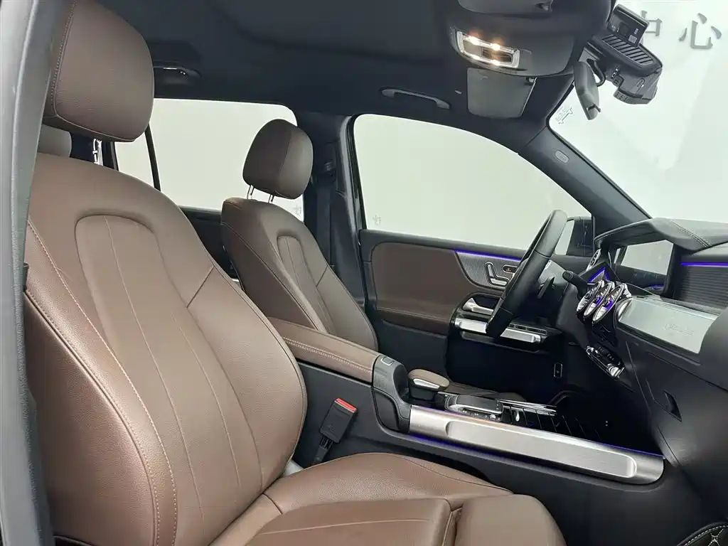 MERCEDES BENZ GLB 2021