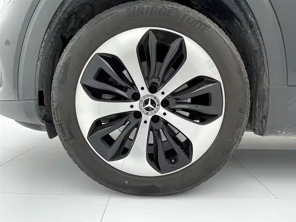 MERCEDES BENZ GLB 2021