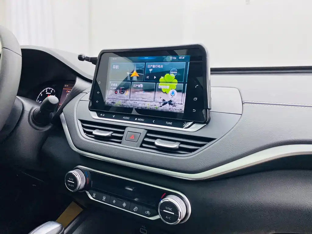 NISSAN TEANA 2019