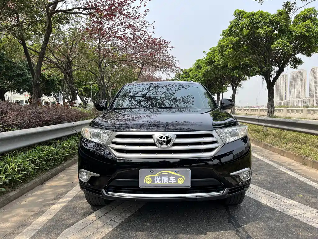 TOYOTA HIGHLANDER 2014