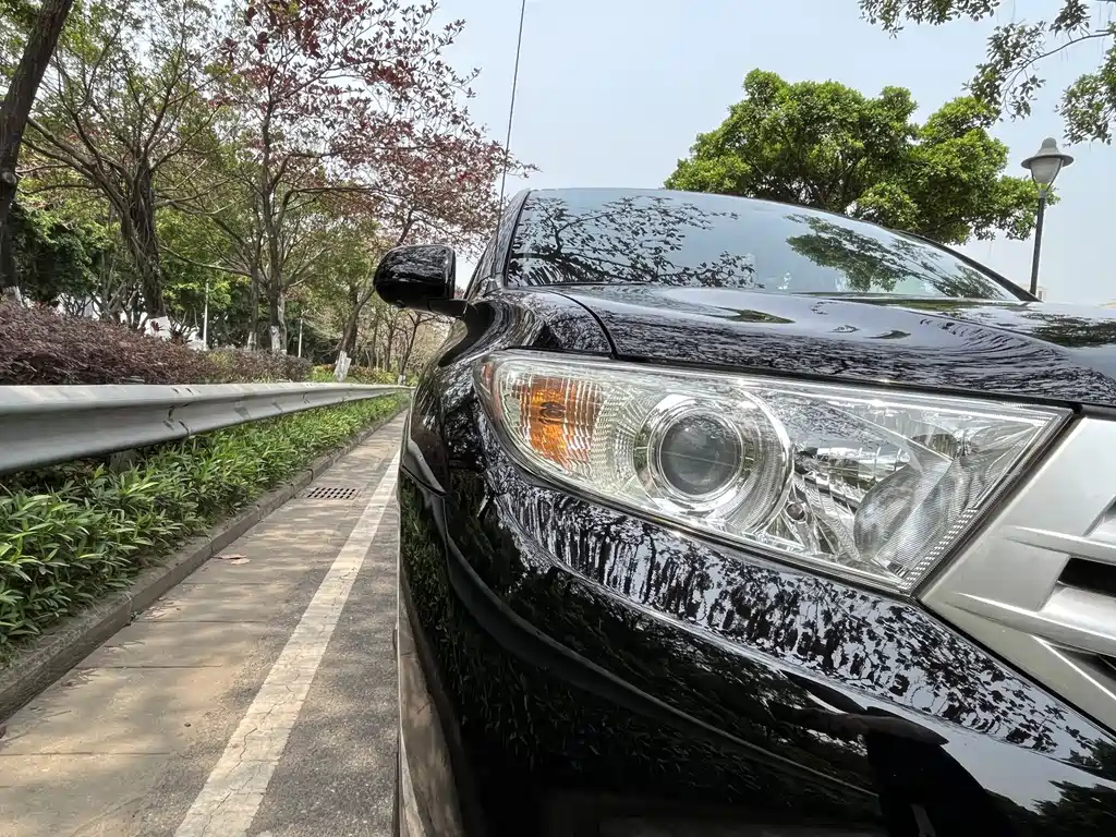 TOYOTA HIGHLANDER 2014