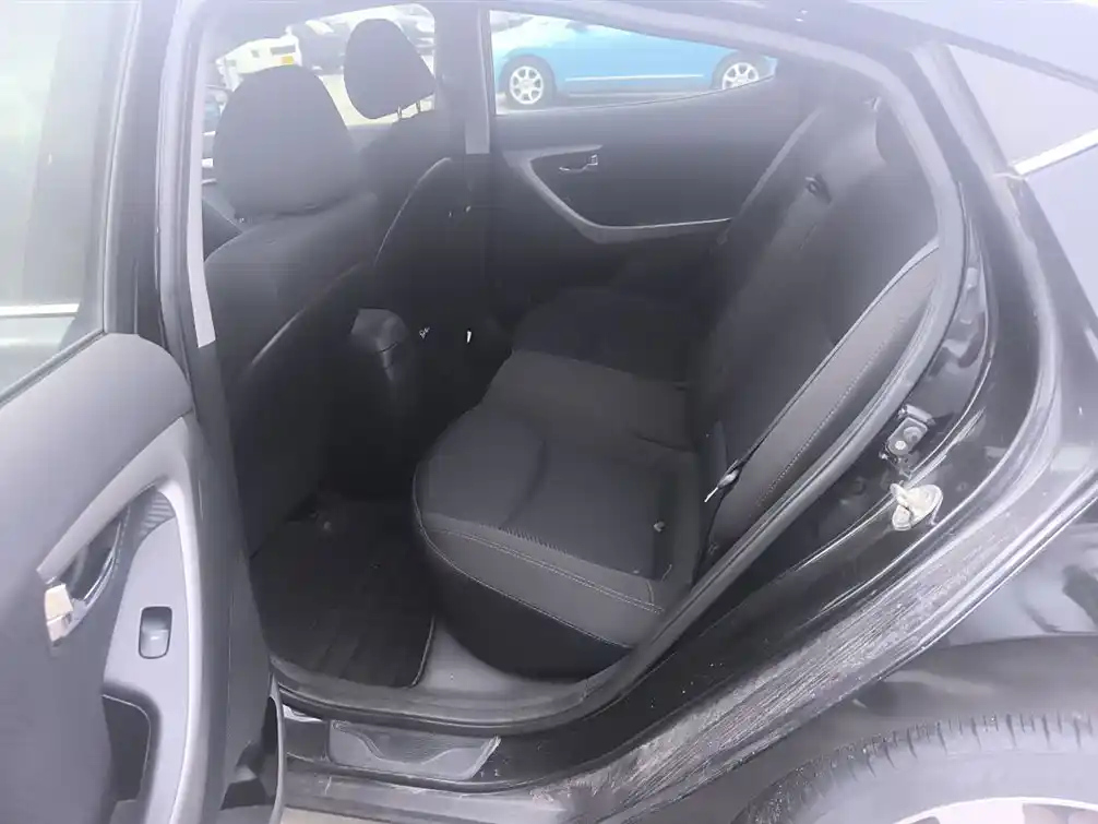 HYUNDAI ELANTRA 2012