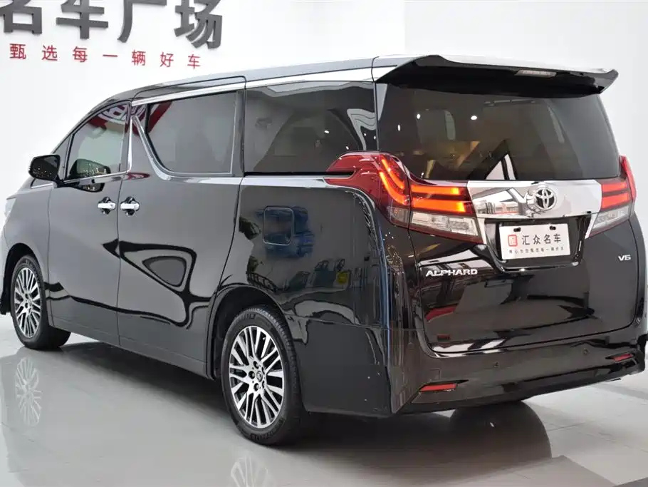 TOYOTA ALPHARD 2018