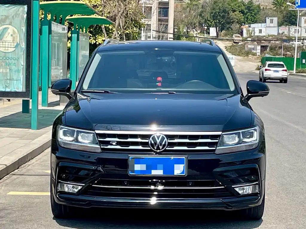 VOLKSWAGEN TIGUAN L 2021