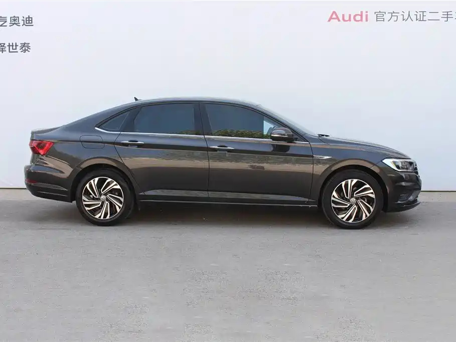 VOLKSWAGEN SAGITAR 2021