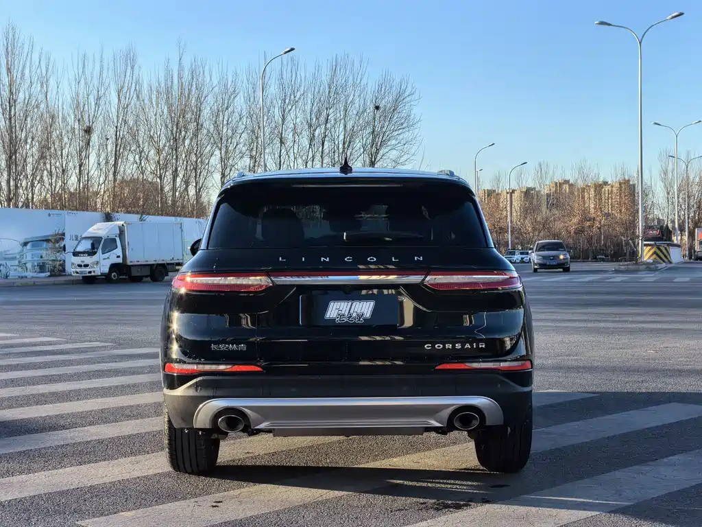 LINCOLN ADVENTURER 2021
