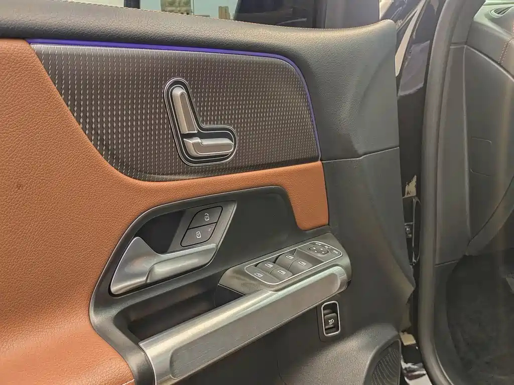 MERCEDES BENZ GLB 2022