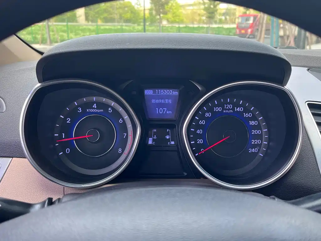 HYUNDAI ELANTRA 2013
