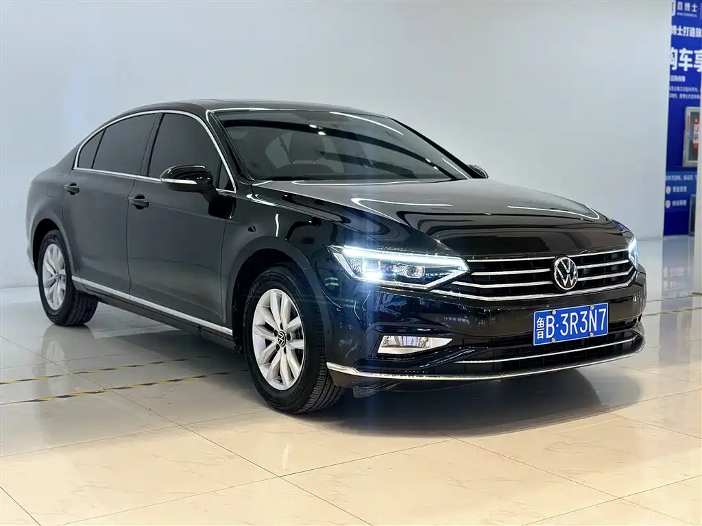 VOLKSWAGEN MAGOTAN 2022