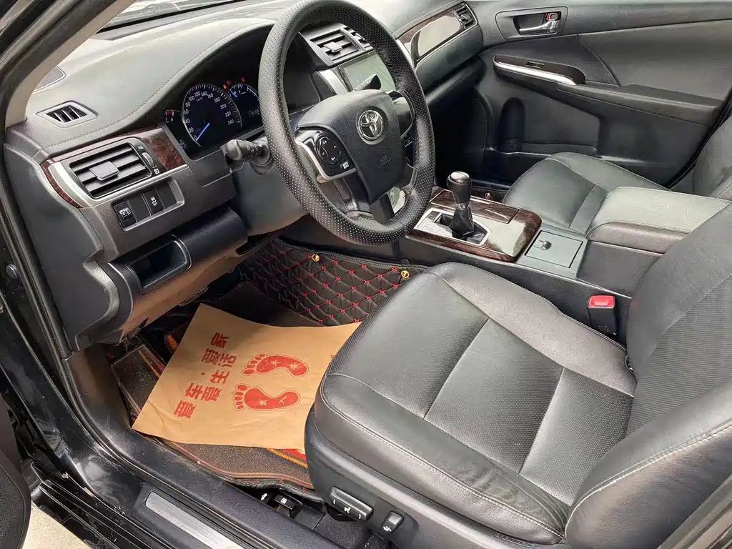 TOYOTA CAMRY 2016