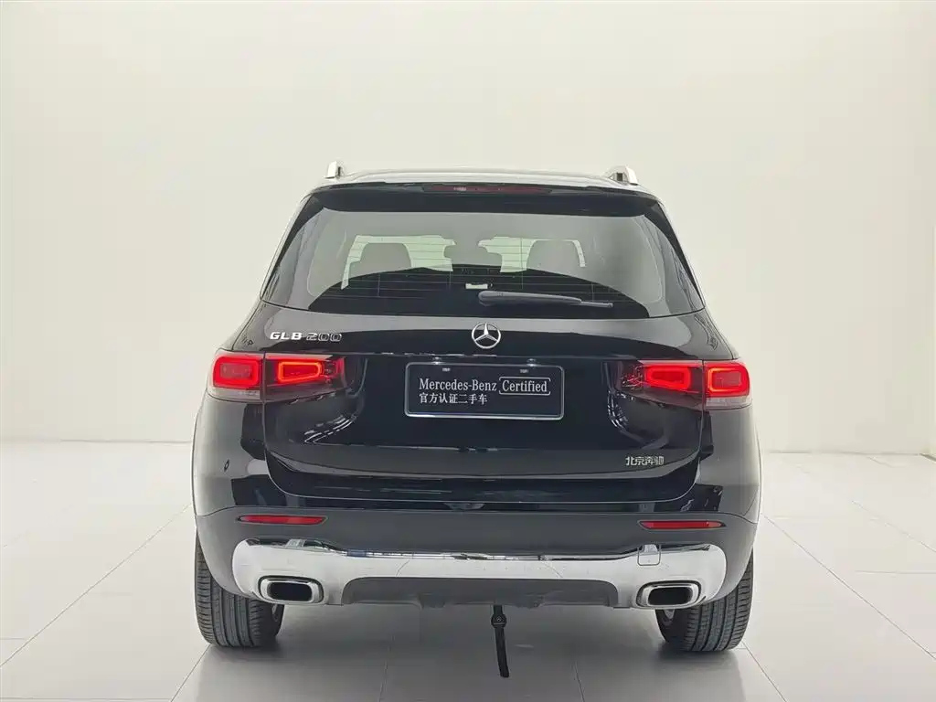MERCEDES BENZ GLB 2023