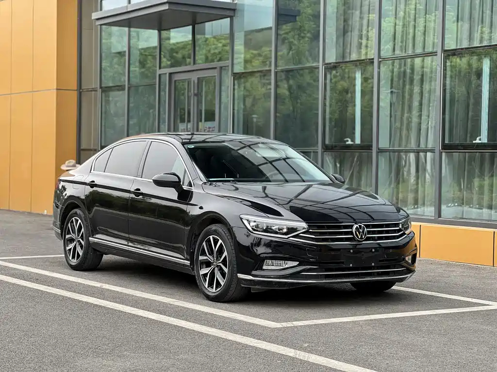 VOLKSWAGEN MAGOTAN 2022