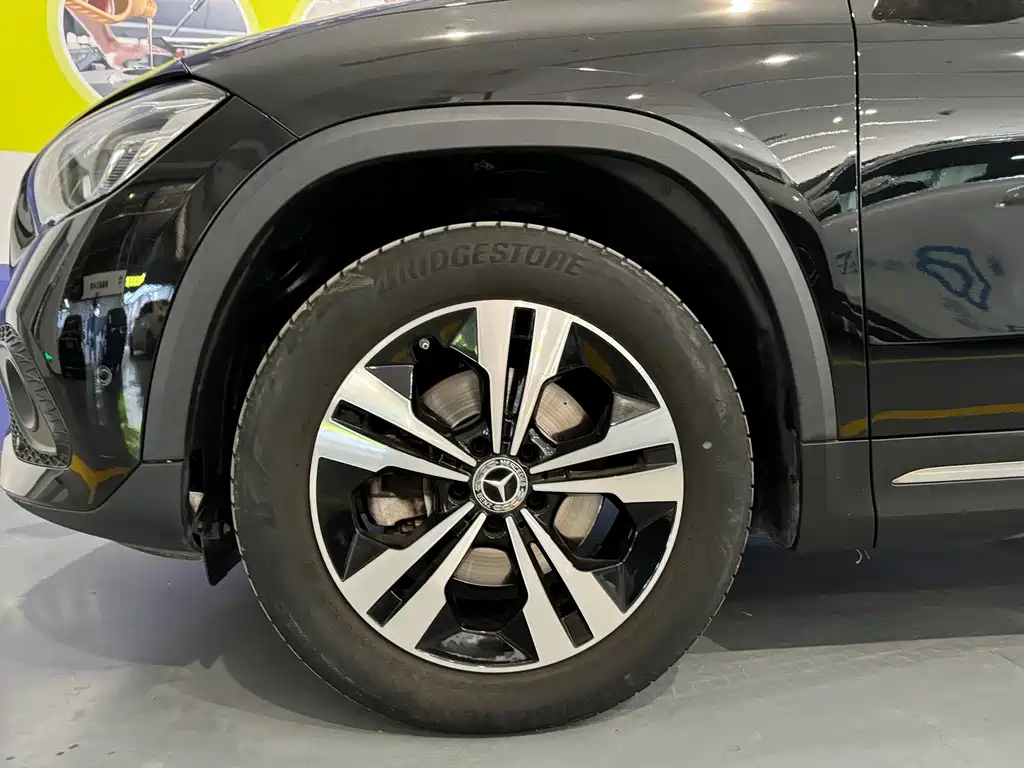 MERCEDES BENZ GLA 2022
