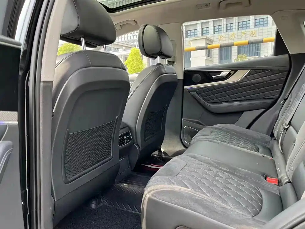 HONGQI HS5 2021