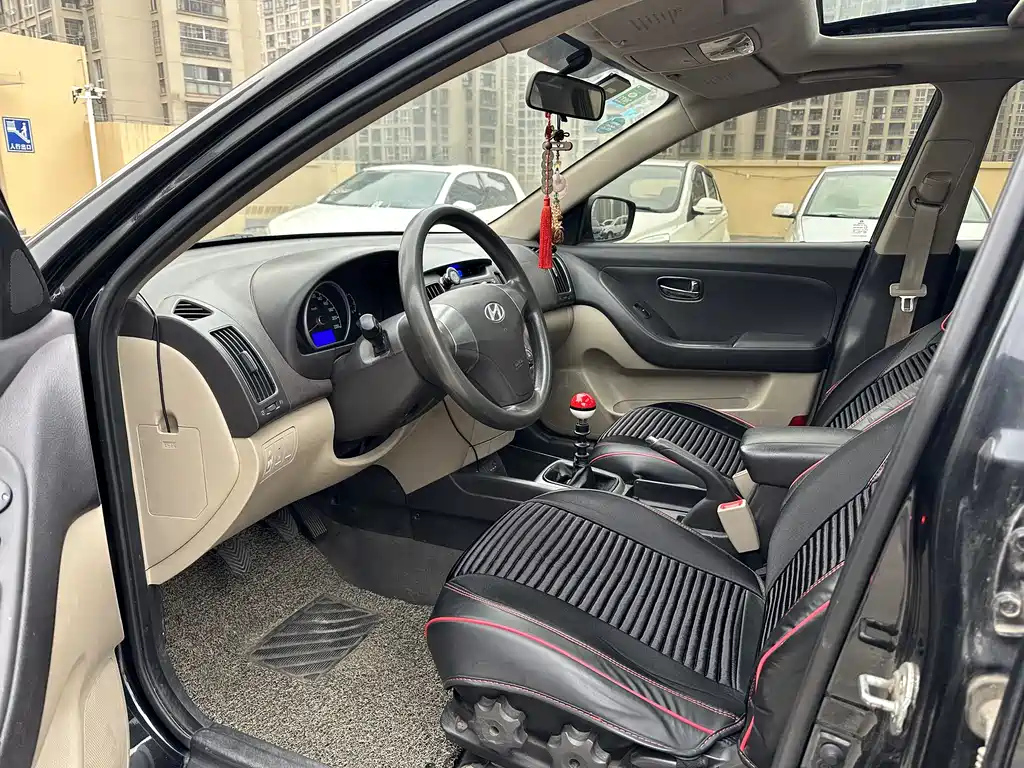 HYUNDAI CELESTA 2011