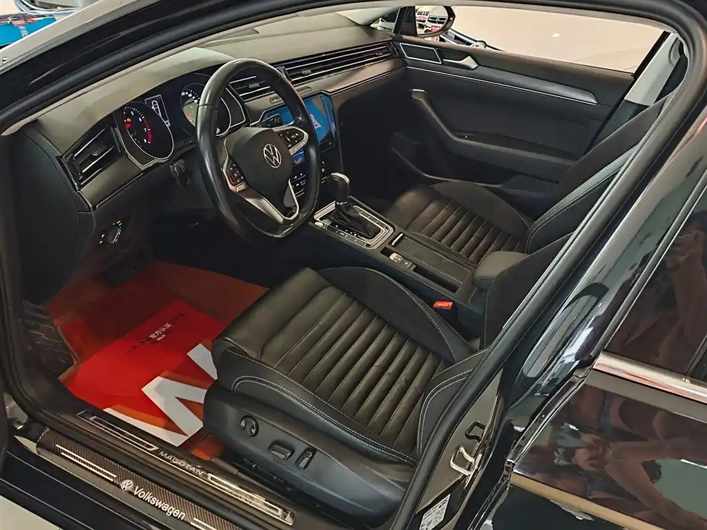 VOLKSWAGEN MAGOTAN 2020