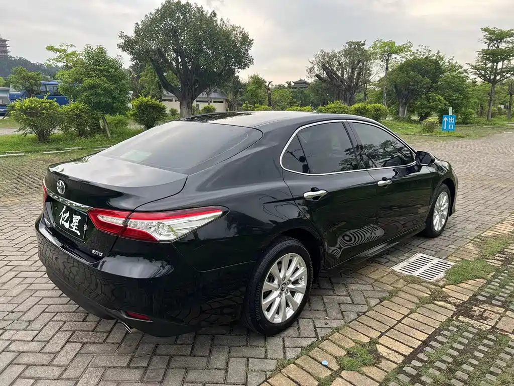TOYOTA CAMRY 2019
