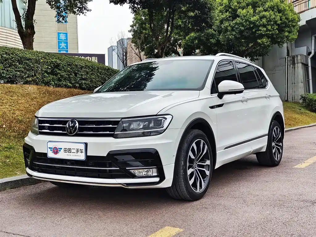 VOLKSWAGEN TIGUAN L 2021