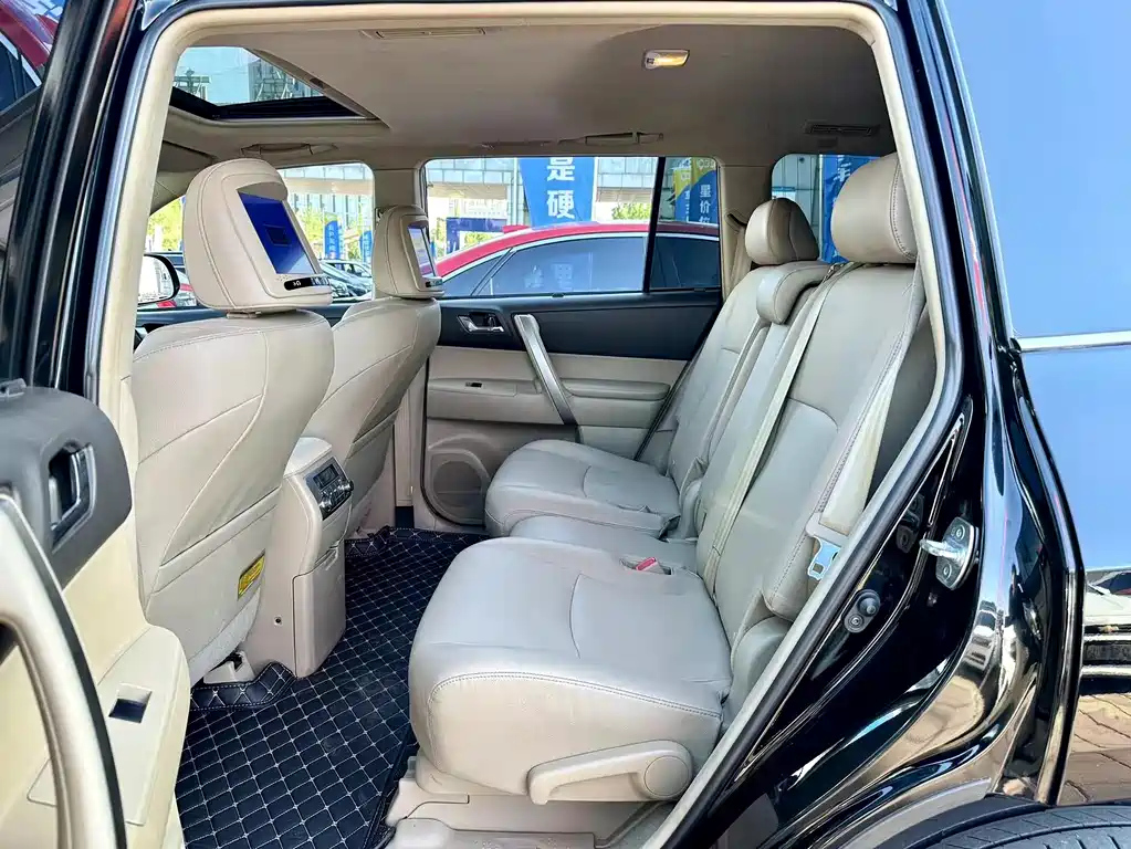 TOYOTA HIGHLANDER 2014