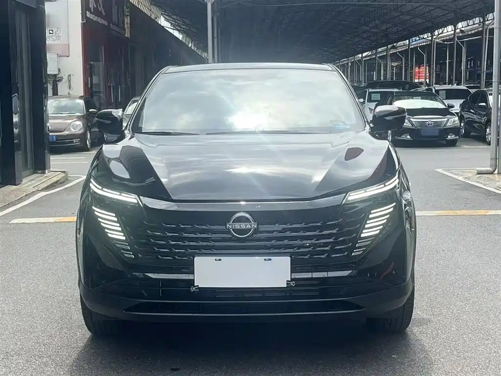 NISSAN QASHQAI 2025