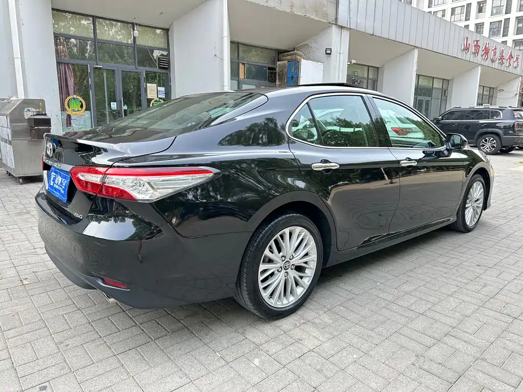 TOYOTA CAMRY 2021