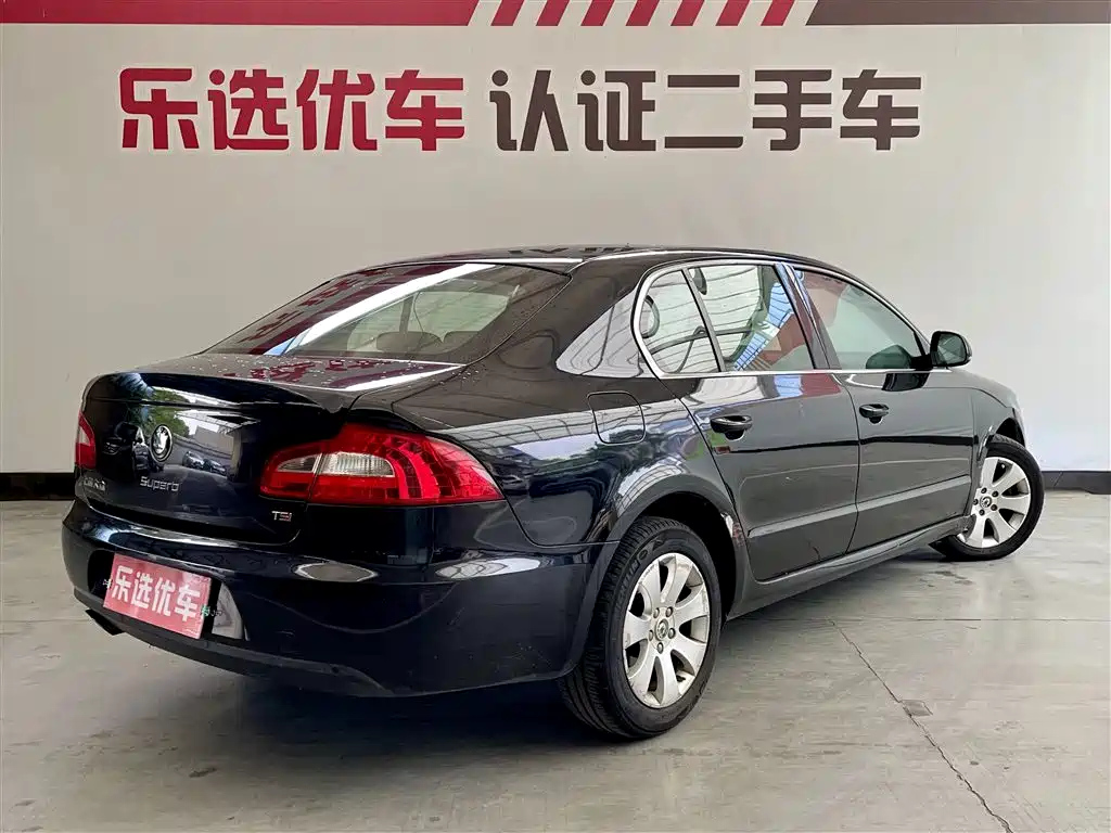 SKODA SUPERB 2010
