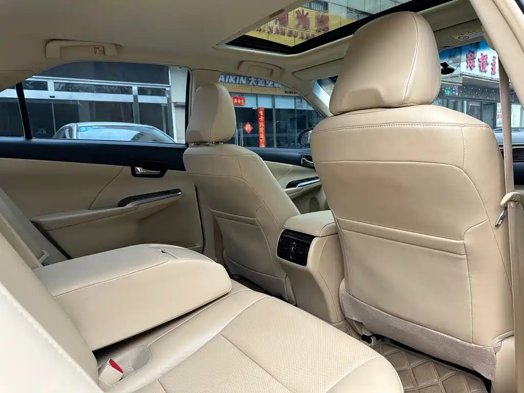 TOYOTA CAMRY 2016
