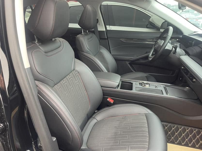 FORD MONDEO 2023