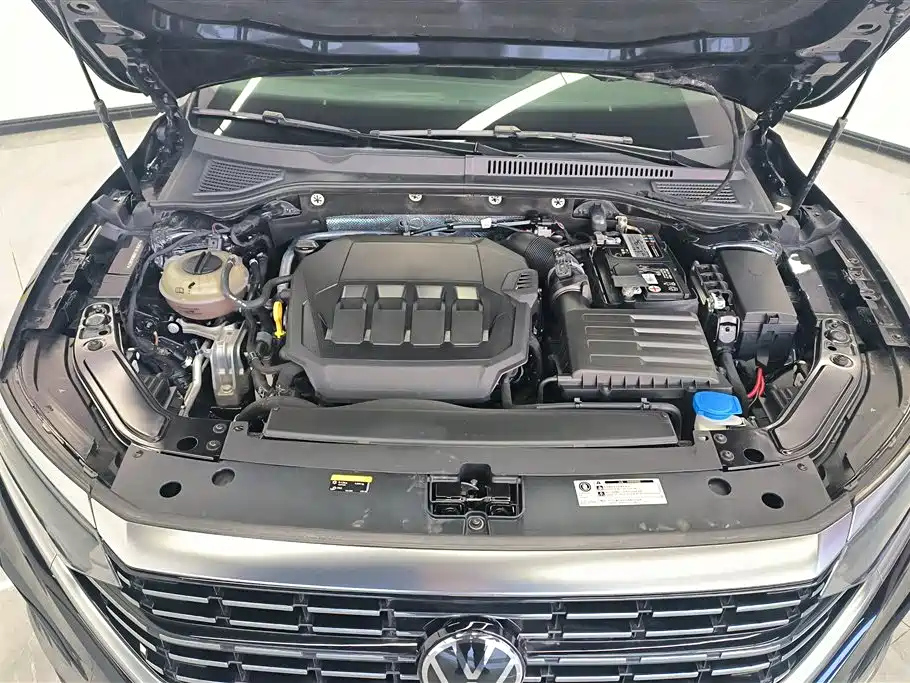 VOLKSWAGEN PASSAT 2022