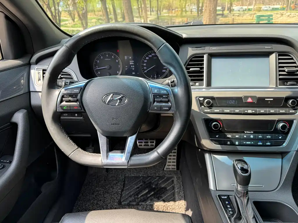 HYUNDAI SONATA 2015