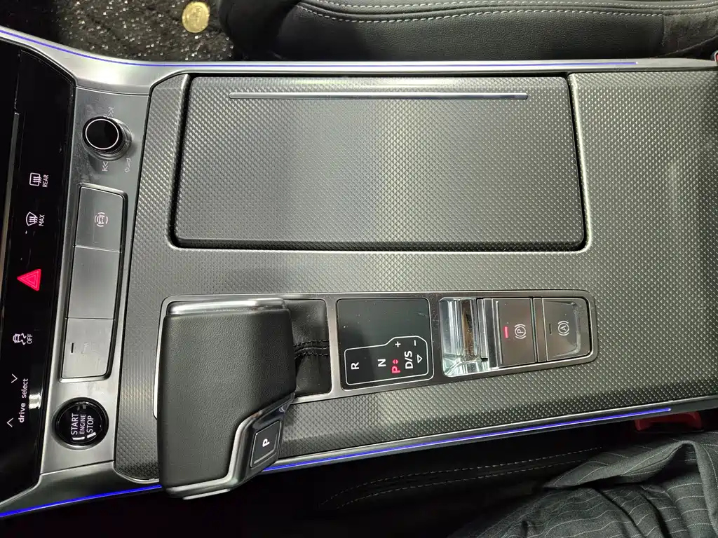 AUDI A6L 2023