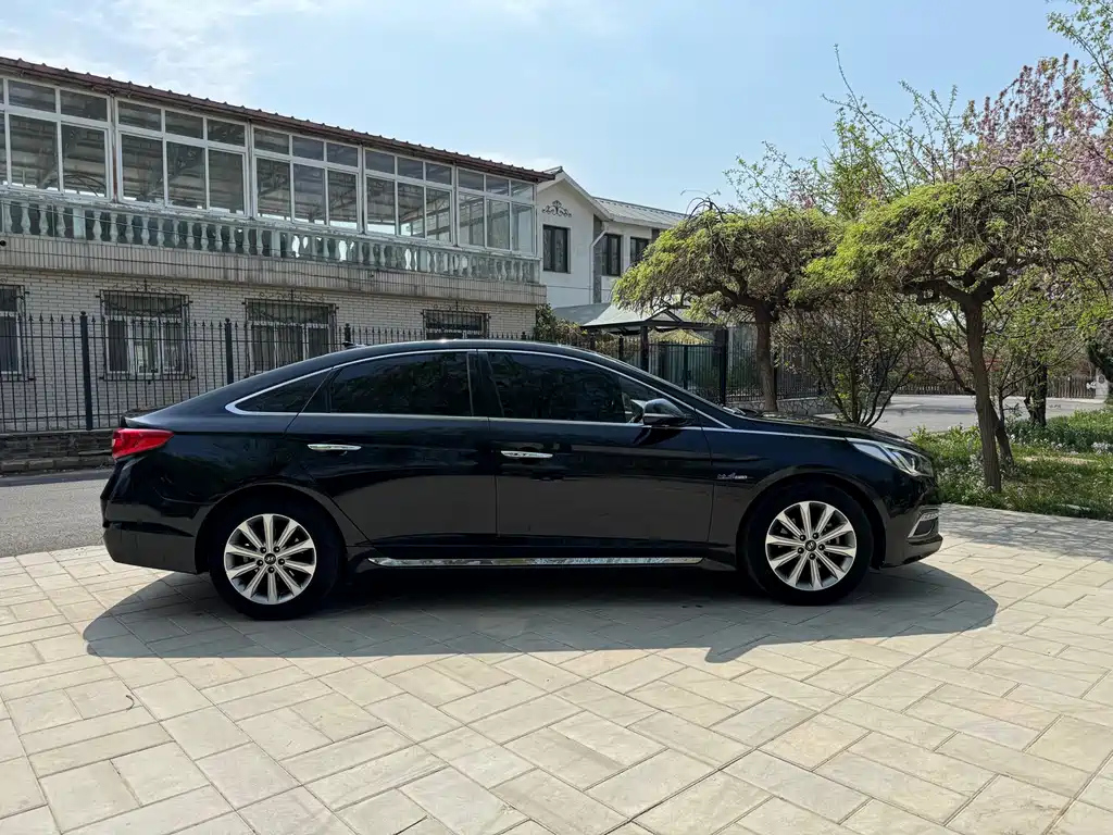 HYUNDAI SONATA 2015