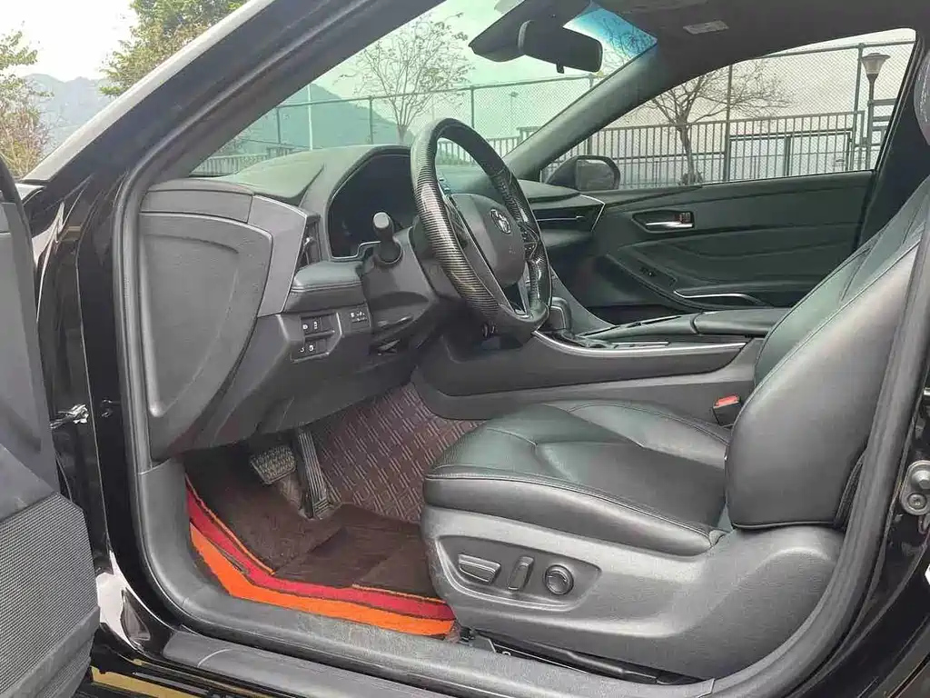 TOYOTA AVALON 2020
