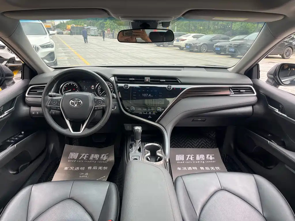 TOYOTA CAMRY 2020