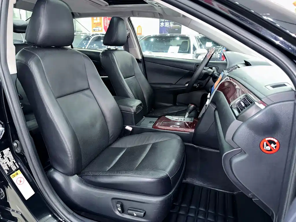TOYOTA CAMRY 2014