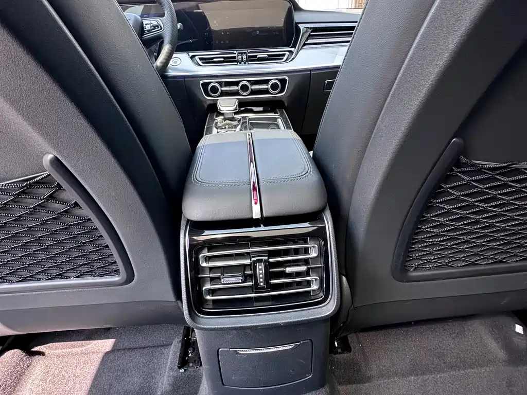 HONGQI HS5 2023