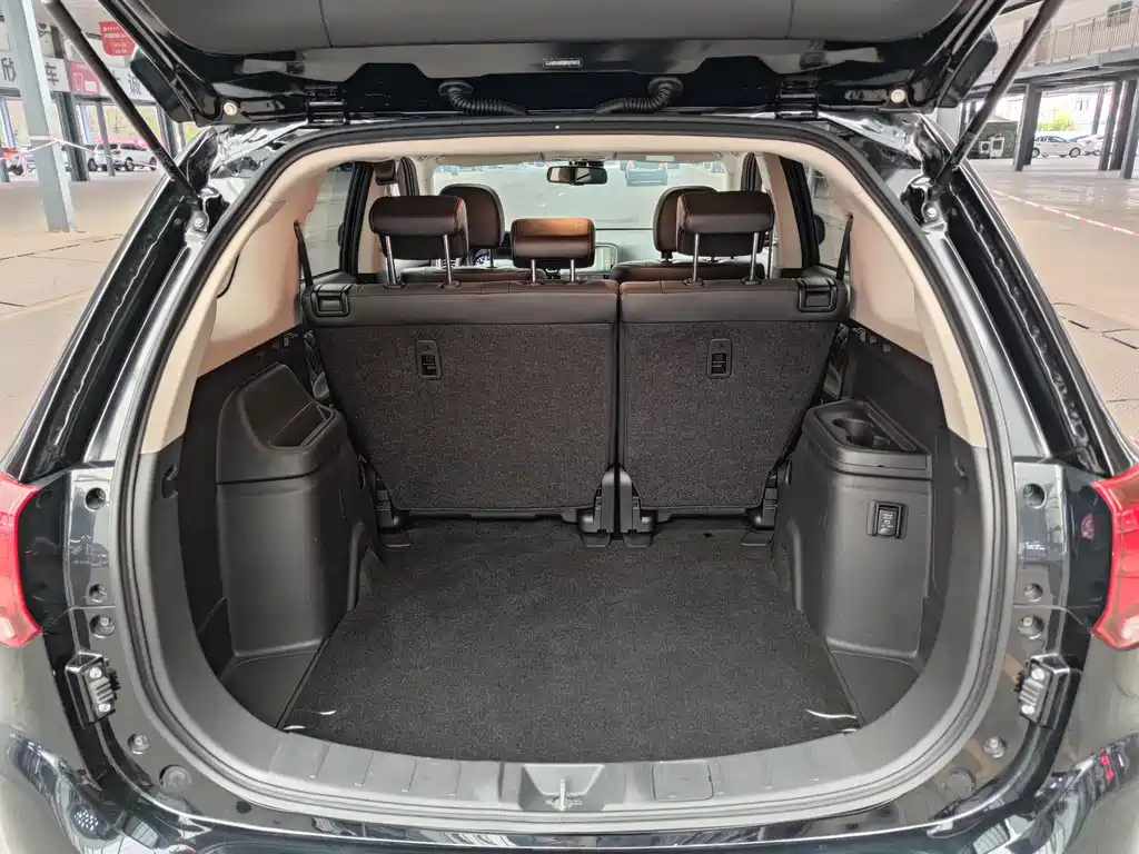 MITSUBISHI OUTLANDER 2022