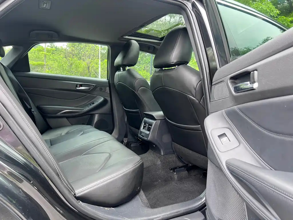 TOYOTA AVALON 2020