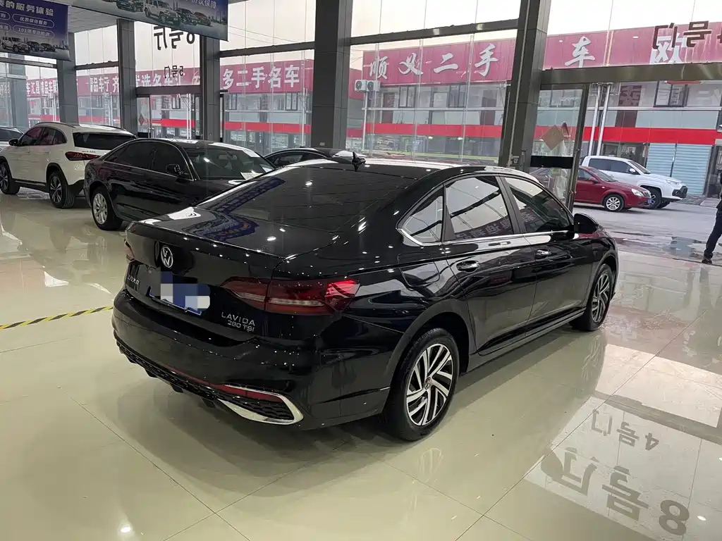 VOLKSWAGEN LAVIDA 2022