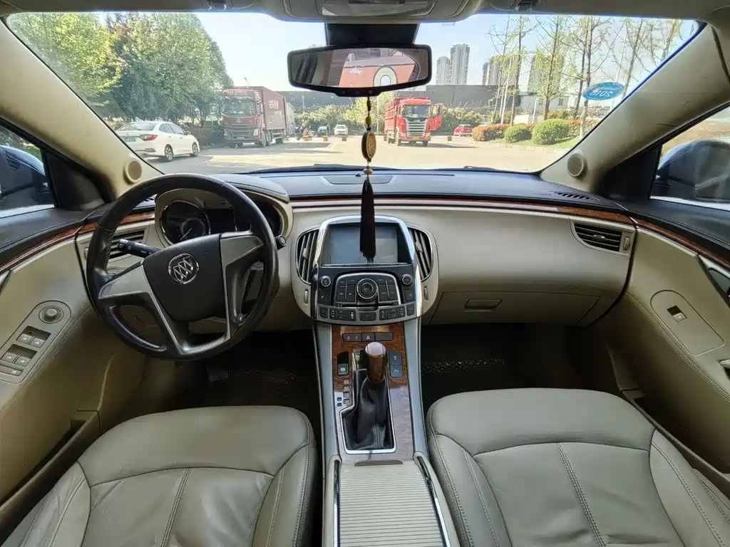 BUICK LACROSSE 2013