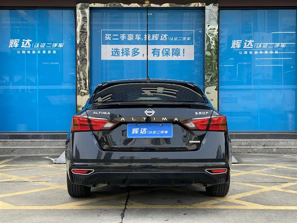 NISSAN TEANA 2022