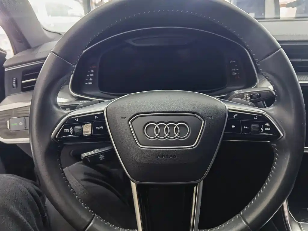 AUDI A6L 2021