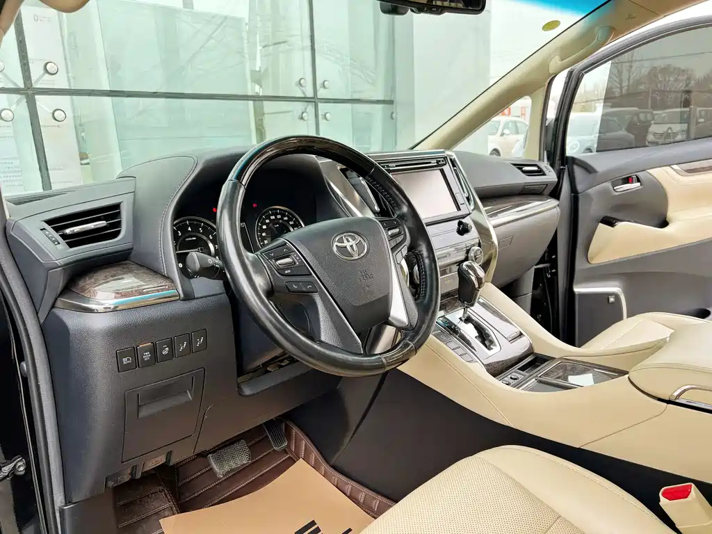 TOYOTA ALPHARD 2019