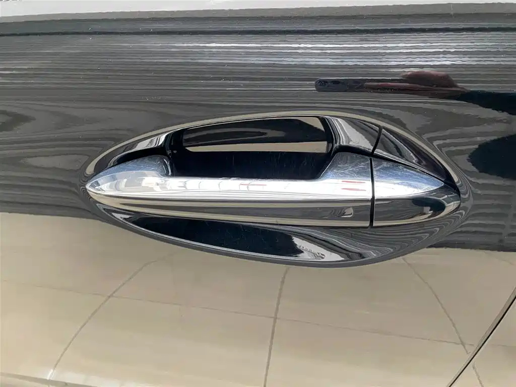 HONGQI HS5 2021