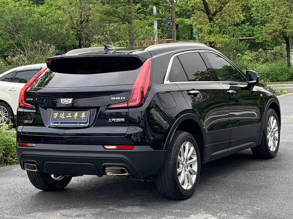 CADILLAC XT4 2021