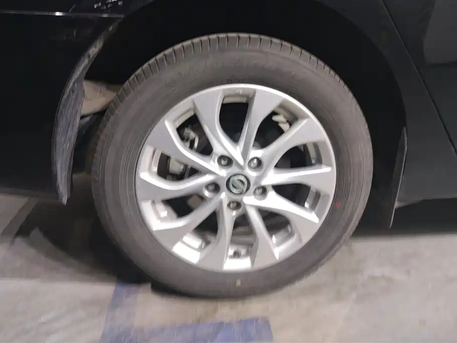 NISSAN SYLPHY 2021