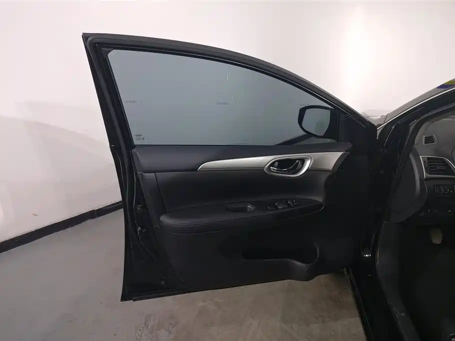 NISSAN SYLPHY 2021