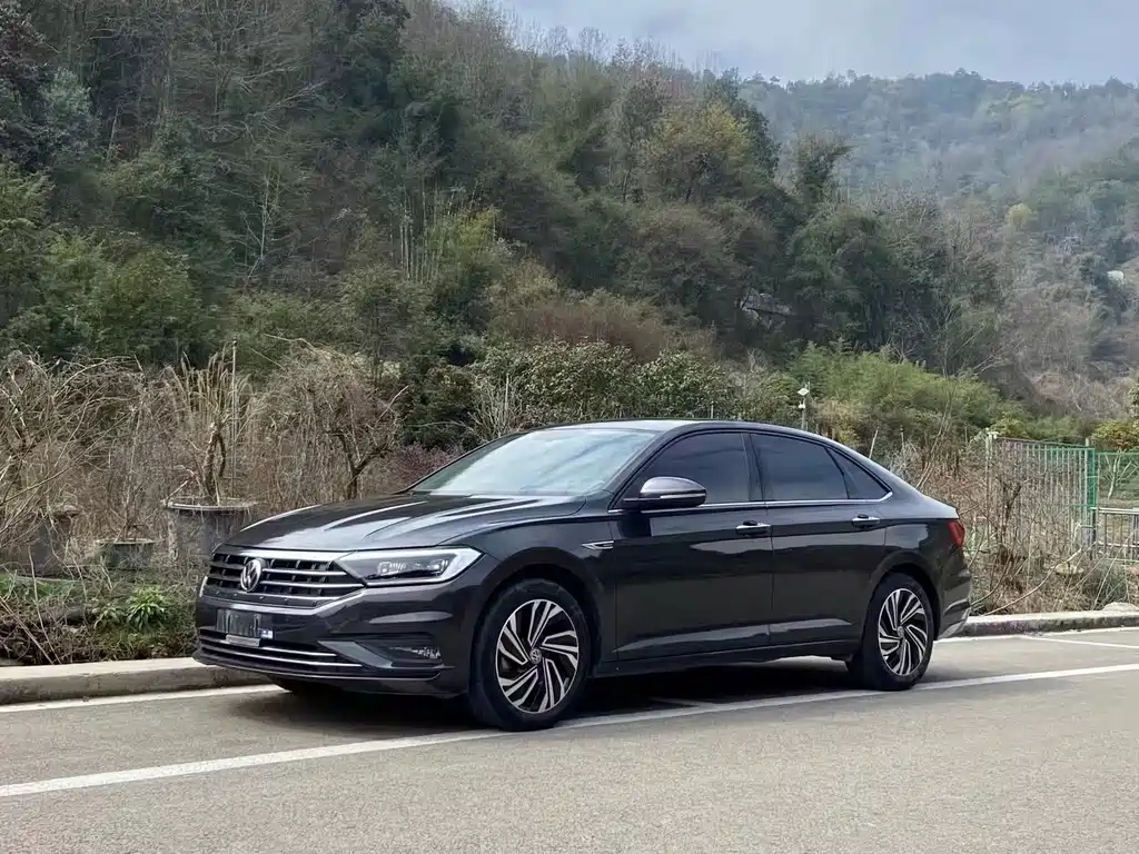 VOLKSWAGEN SAGITAR 2021