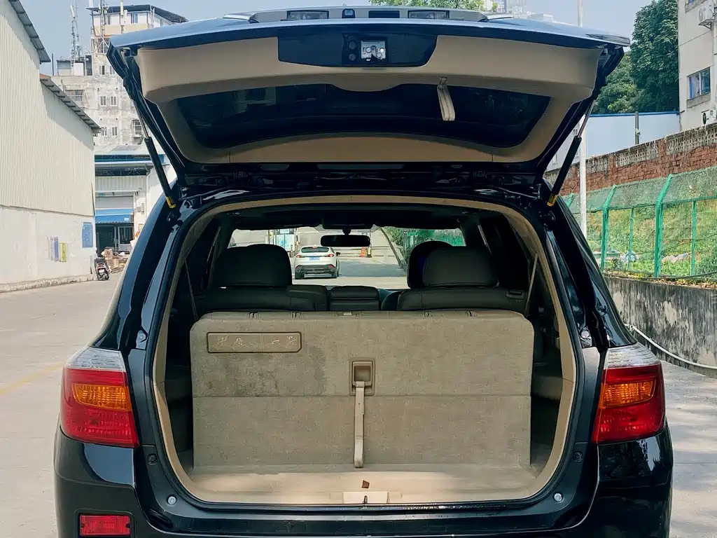 TOYOTA HIGHLANDER 2012